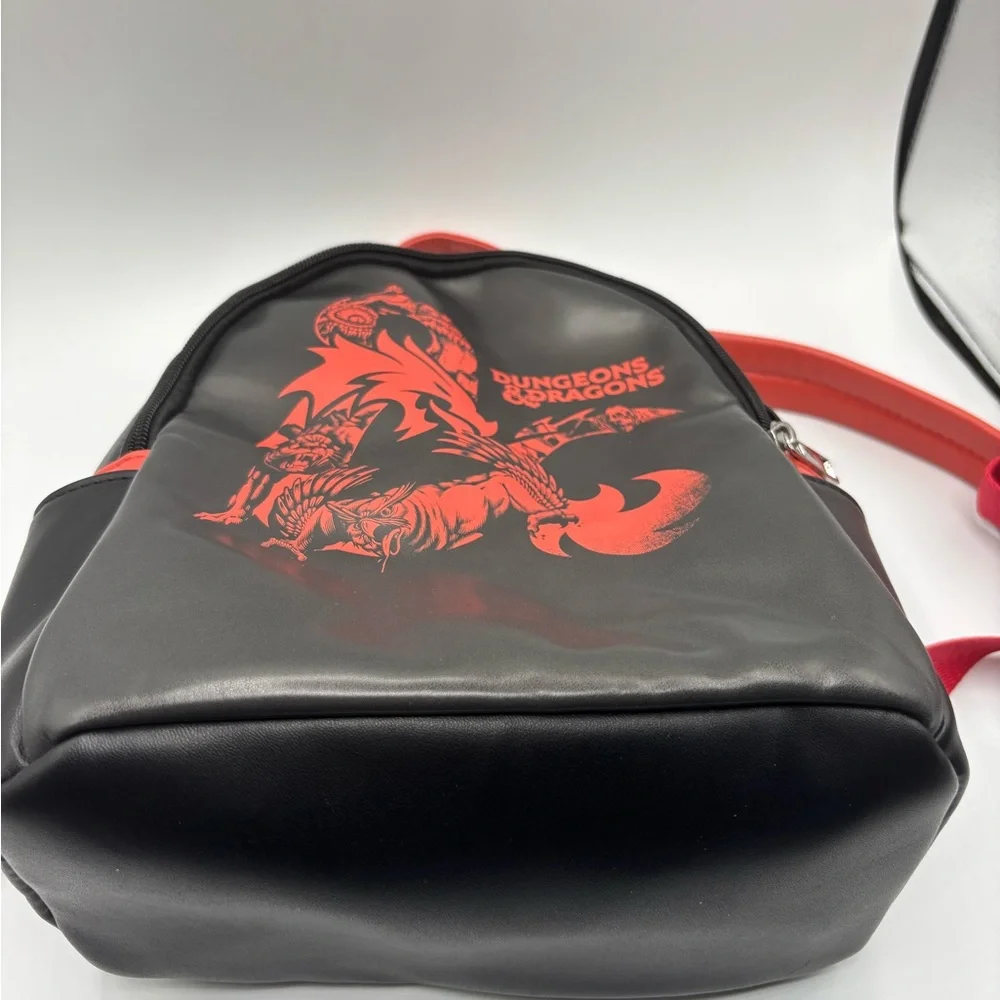NWT FUN.com Exclusive Dungeons & Dragons Logo Mini Backpack FUN5083 Hasbro
